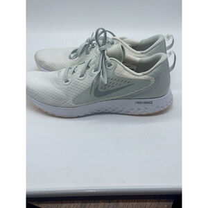 Size 11.5 - Nike Legend React Light Silver W